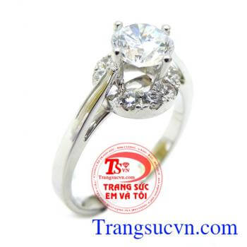 Nhẫn vàng 18k nhập trắng được thiết kế tinh tế, đeo xinh xinh trên ngón tay đeo nhẫn,Nhẫn vàng 18k nhập trắng nhẫn nữ bảo hành 12 tháng giao toàn quốc, Nhẫn vàng 18k nhập trắng thanh toán an toàn.