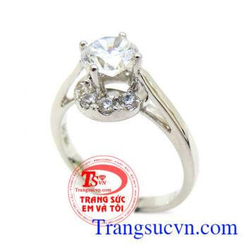 Nhẫn vàng 18k nhập trắng được thiết kế tinh tế, đeo xinh xinh trên ngón tay đeo nhẫn,Nhẫn vàng 18k nhập trắng nhẫn nữ bảo hành 12 tháng giao toàn quốc, Nhẫn vàng 18k nhập trắng thanh toán an toàn.