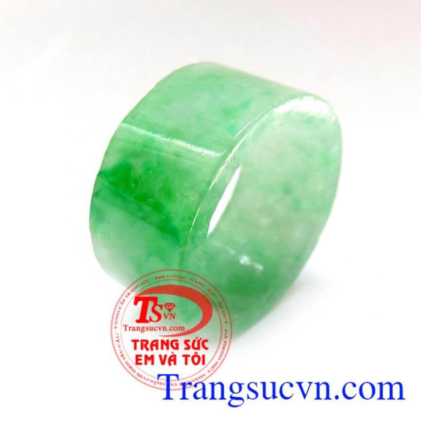 Nhẫn ngọc ngón cái phí thúy