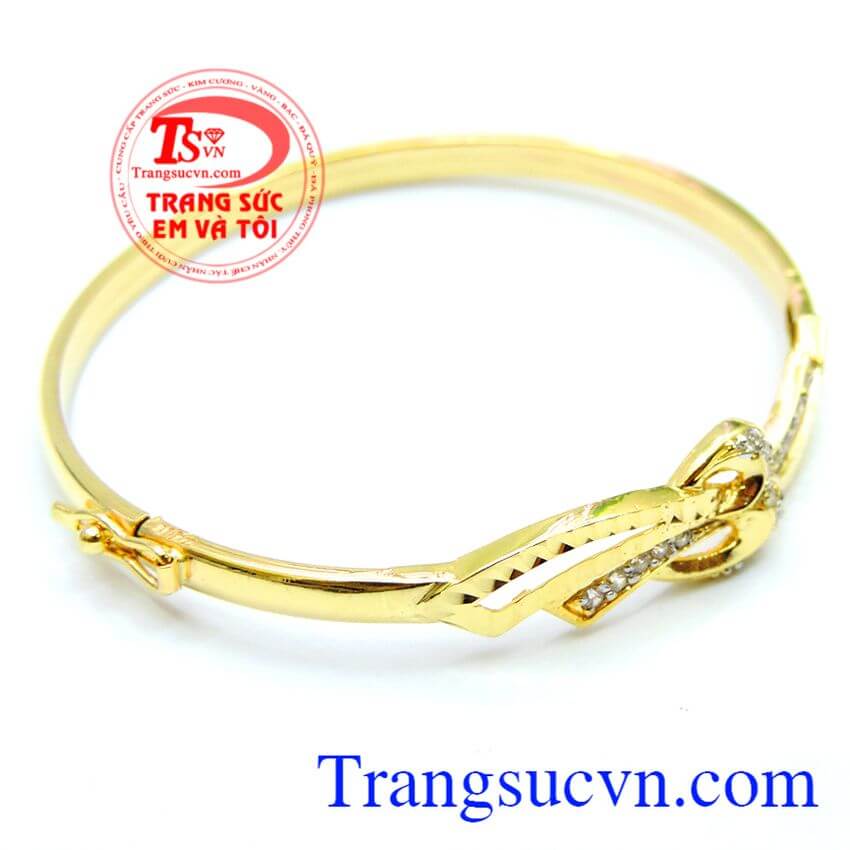 Món quà vòng tay vàng dành cho nữ,vòng tay vàng đảm bảo chất lượng uy tín. 