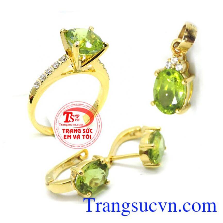 Bộ Trang Sức Vàng Peridot Mệnh Hỏa và Mộc