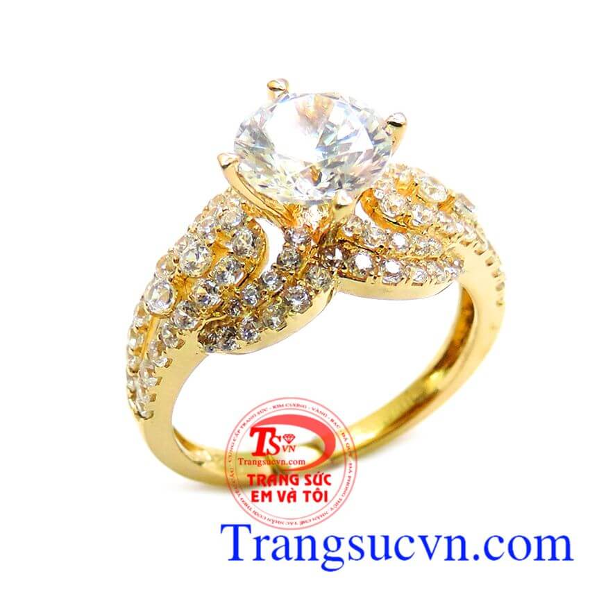 Nhẫn nữ vàng tây gắn đá thiên nhiên chế tác tinh tế mang đến những đường nét sáng,bóng bền đẹp cho chiếc nhẫn nữ đeo hợp thời trang,chất lượng vàng được đảm bảo uy tín