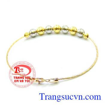 Lắc vàng nắm giữ tình yêu