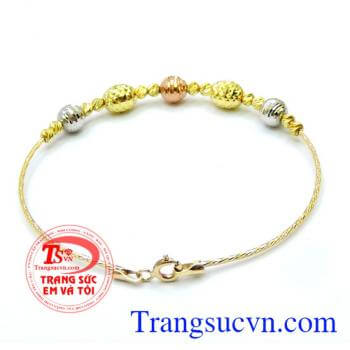 Chiếc Lắc nữ vàng ý lắc vàng 3 màu. 