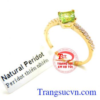 Nhẫn vàng Peridot quý phái