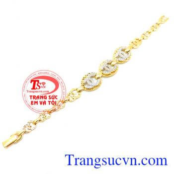 Lắc nữ món quà đẹp hàng hiệu dành cho người yêu thương phù hợp mới mọi trang phục. Lắc vàng 18k Chanel