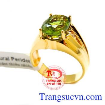 Nhẫn vàng peridot hộ mệnh