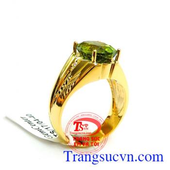 Nhẫn vàng peridot hộ mệnh