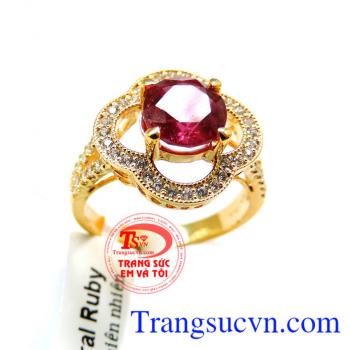 Đá thiên nhiên hộ mệnh mang lại may mắn, sức khỏe cho người sử dụng. Khách hàng ưa chuộng sản phẩm Nhẫn nữ vàng tây đá quý bền đẹp