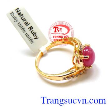 Nhẫn nữ vàng tây gắn đá thiên nhiên chế tác tinh tế mang đến những đường nét sáng,bóng bền đẹp cho chiếc nhẫn nữ đeo hợp thời trang,chất lượng vàng được đảm bảo uy tín