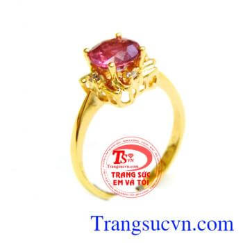 Đá thiên nhiên hộ mệnh mang lại may mắn, sức khỏe cho người sử dụng. Khách hàng ưa chuộng sản phẩm Nhẫn nữ vàng tây đá quý bền đẹp