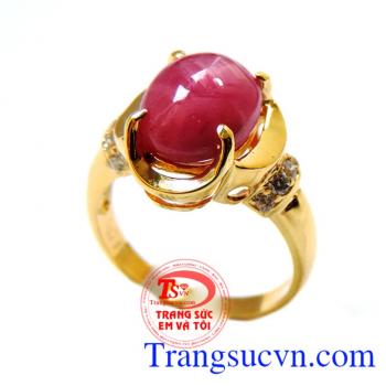 Nhẫn ruby giữ lửa tình yêu