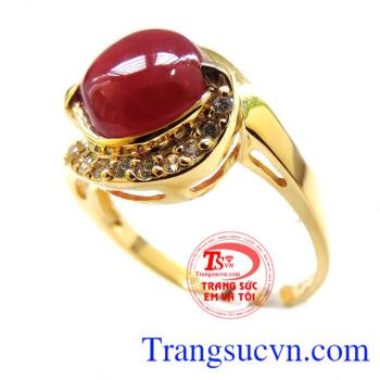 Nhẫn nữ vàng tây gắn đá thiên nhiên chế tác tinh tế mang đến những đường nét sáng,bóng bền đẹp cho chiếc nhẫn nữ đeo hợp thời trang,chất lượng vàng được đảm bảo uy tín