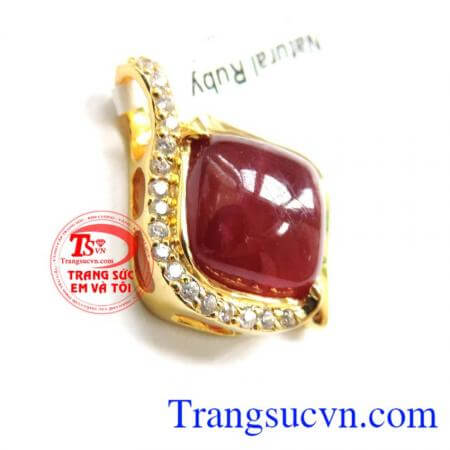 Mặt vàng ruby quý phái