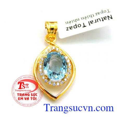 Trang Sức Vàng Topaz mang lại vẻ quý phái, sang trọng cho người đeo.