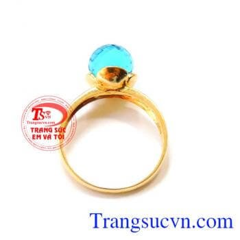 Chiếc nhẫn vàng nữ bo xanh sản phẩm đảm bảo chất lượng, được giao bán trên toàn quốc.
