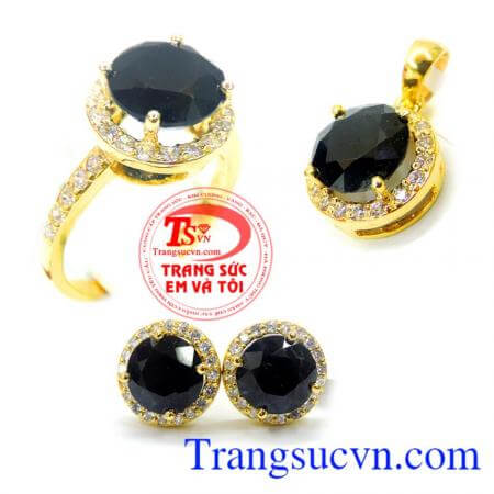 Bộ Nhẫn Mặt Hoa tai vàng Sapphire