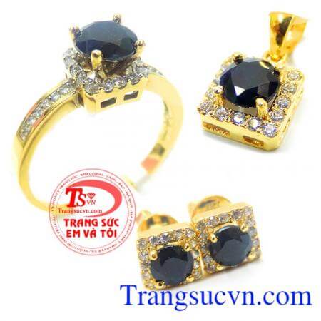 Bộ vàng Sapphire mệnh Mộc và Thủy