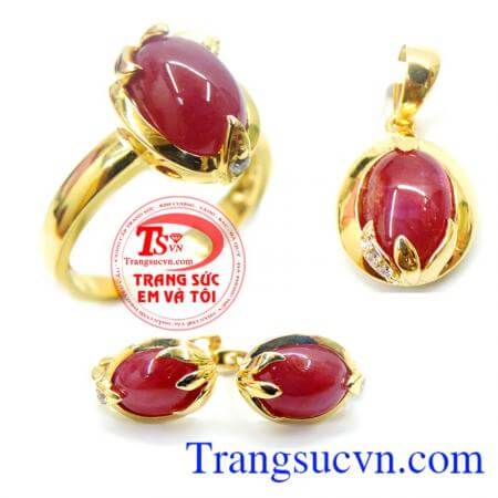 Bộ Trang Sức Vàng Ruby Sức Khỏe