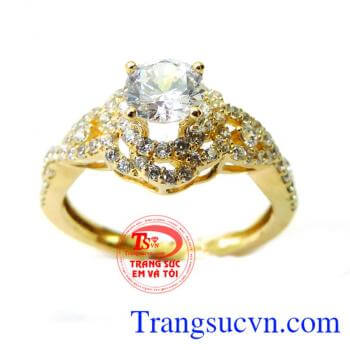 Nhẫn vàng 18k chung thủy,Với mong muốn sự hạnh phúc trọn vẹn,Với thiết kế chiếc Nhẫn vàng 18k chung thủy nói lên sự hiệp nhất,Căng tràn,Nhẫn nữ vàng 18k bảo hành 12 tháng,Giao toàn quốc, Món quà tặng Vợ Ý Nghĩa