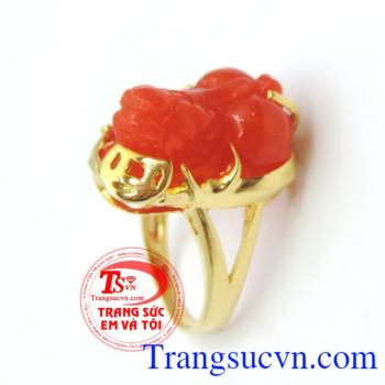 Nhẫn vàng tỳ hưu huyết ngọc, Nhẫn tỳ hưu MỆNH HỎA VÀ THỔ đeo may mắn theo màu của mệnh, Nhẫn vàng tỳ hưu huyết ngọc Bảo hành 1 năm, Thanh toán an toàn, Khách hàng ưa chuộng.