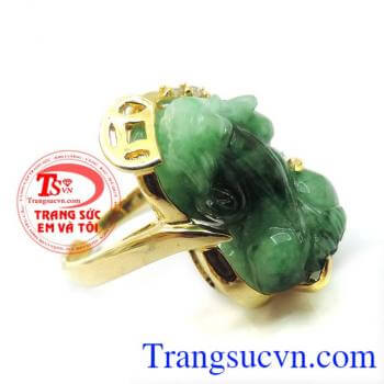 Chiếc Nhẫn vàng Tỳ hưu Ngọc dành cho nữ đeo,Có giấy kiểm định đá quý và vàng kèm theo,Nhẫn vàng Tỳ hưu Ngọc.