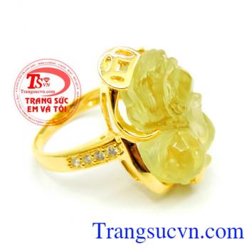 Nhẫn Vàng tỳ hưu Citrine,Nhẫn nữ đá thạch anh vàng,Chiếc Nhẫn Vàng tỳ hưu Citrine bảo hành 12 tháng,Giao toàn quốc thanh toán an toàn,Chiếc nhẫn tỳ hưu phù hợp cho nữ đeo tay,Thu tích tài lộc cho người mệnh Kim.