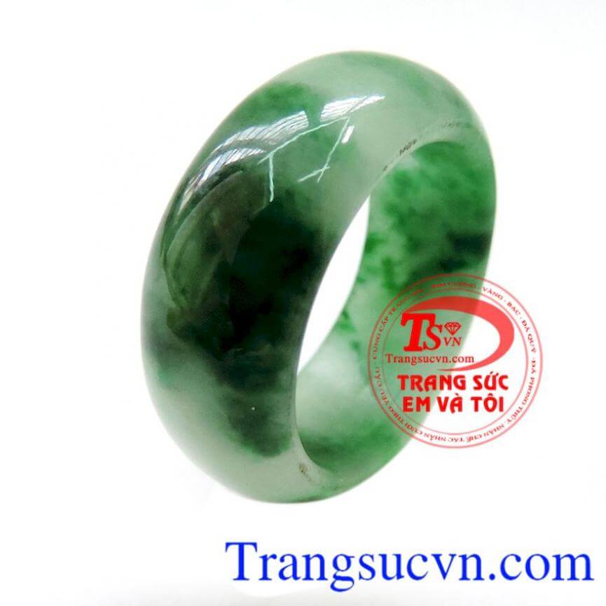 Nhẫn ngọc cẩm thạch Đài Cát