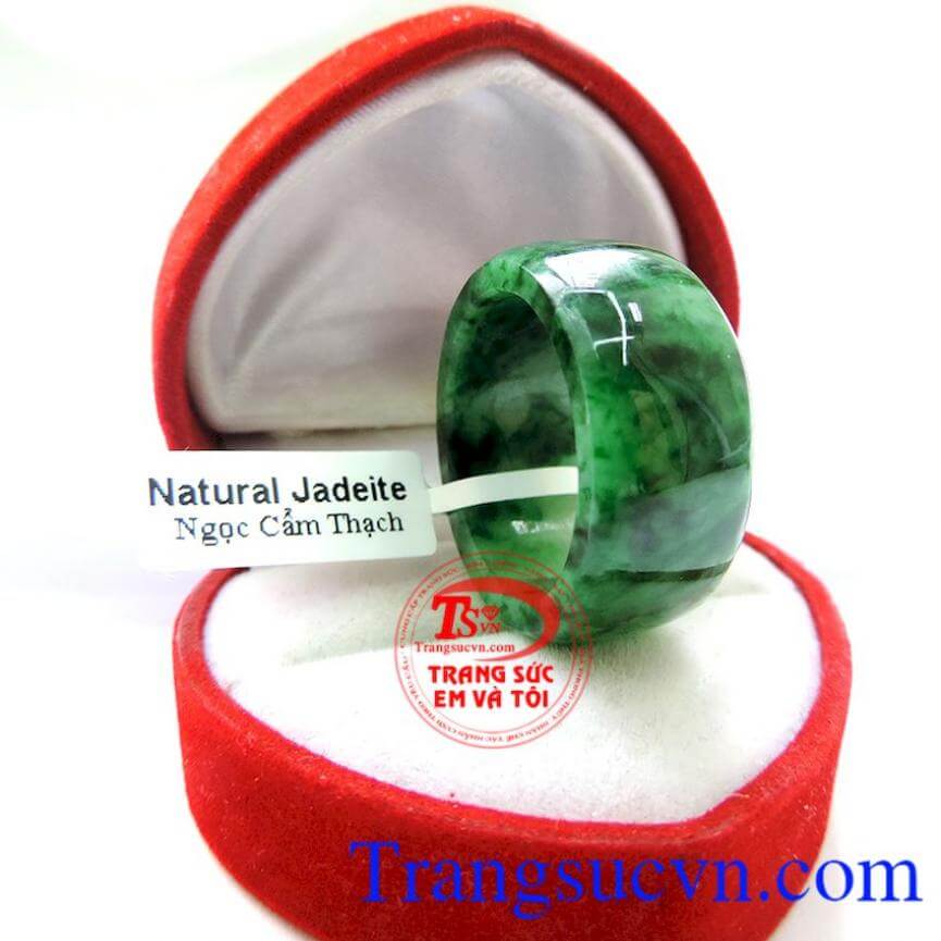 Tìm nhẫn Ngọc Cẩm Thạch