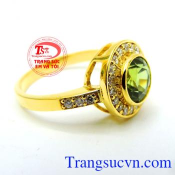 Nhẫn vàng đá mệnh mộc và Nhẫn nữ vàng đá mệnh hỏa,Nhẫn nữ vàng 14k 58.5%Au.Có Giấy kiểm định đá Quý và Vàng kèm theo chiếc Nhẫn vàng đá mệnh mộc,Đá Peridot trao dồi sự thông mình và sáng suốt,may mắn