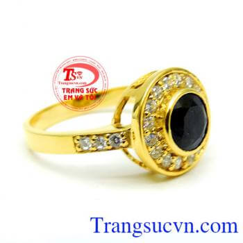 Nhẫn nữ sapphire đen mệnh Thủy,Nhẫn nữ vàng mệnh Mộc,Nhẫn nữ đá đen,Chất lượng đảm bảo uy tín,Giao nhẫn nữ vàng toàn quốc, Thanh toán an toàn, Khách hàng ưa chuộng nhiêu năm
