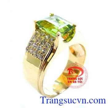 Nhẫn nam peridot mạnh mẽ