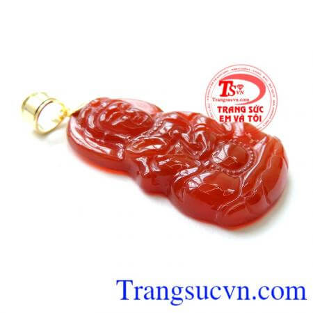 Phật Quan Âm mã não vàng 14k