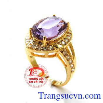 Nhẫn nữ Thạch Anh Tím quý phái chất lượng bền đẹp. Nhẫn thạch anh tím là sự lựa chọn hoàn hảo của các doanh nhân và các nhà hoạt động xã hội