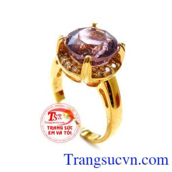 Trang sức Em và Tôi luôn cố gắng tạo ra những sản phẩm chất lượng đến tay khách hàng. Sản phẩm được giao bán trên toàn quốc thanh toán an toàn.