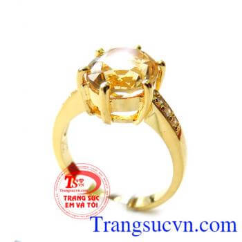 Chiếc nhẫn Citrin đeo tốt cho sức khỏe. nhãn nữ Citrine được làm từ Vàng 14k gắn đá Citrine hoàn hảo hơn khi người Mệnh Kim và Thủy đeo sẽ vời may mắn và hợp Mệnh,Bảo hành 1 năm,Uy tín khách hàng bình chọn nhiều năm .