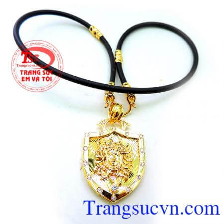 Bộ trang sức hàng hiệu dành cho nam đeo cổ là món quà tặng rất tuyệt vời và được ưa chuộng