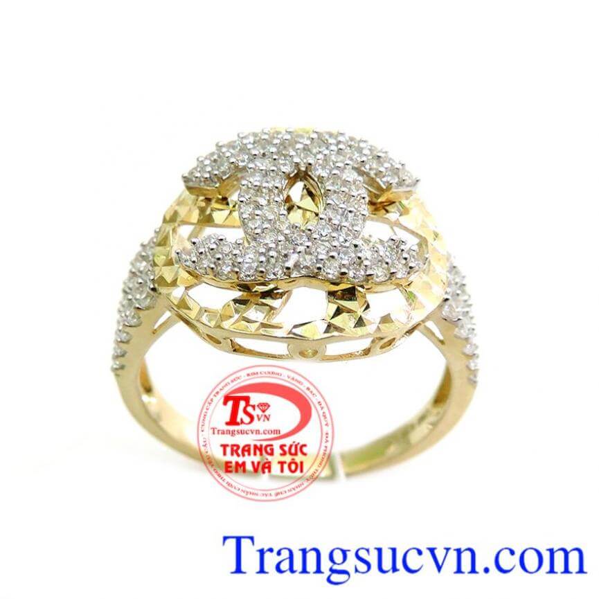 Nhẫn nữ chanel đeo nổi bật