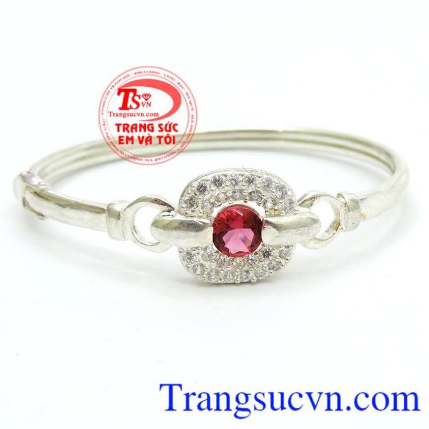 Lắc bạc xinh cho bạn nữ