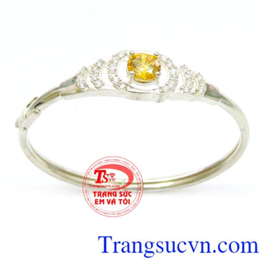 Vòng bạc tặng bạn gái