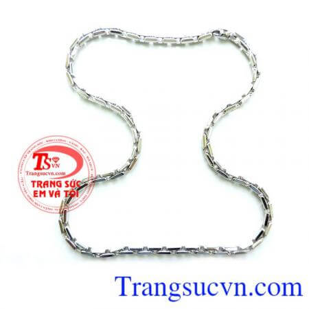 Đeo dây chuyền vàng đeo hợp thời trang, sang trọng khách hàng ưa chuộng và bình chọn nhiều năm liền đối với sản phẩm dây chuyền vàng