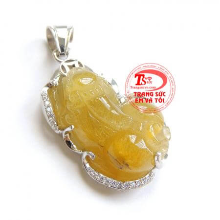 Mặt vàng trắng tỳ hưu thạch anh tóc vàng