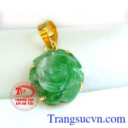 Mặt hoa hồng xanh