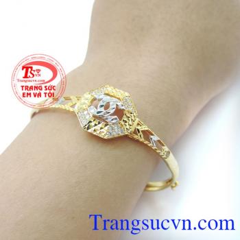 Để cho người đeo luôn biết trân trọng thời gian, trận trọng những điều giản dị đáng quý trong cuộc sống. Vòng vàng thời gian ngừng trôi