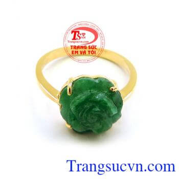 Chiếc Nhẫn hoa hồng xanh Có Một ý nghĩa của hoa hồng xanh là nó tượng trưng cho những điều không thể thành hiện thực,Với ý tưởng chế tác một chiếc nhẫn hoa hồng xanh vĩnh cửu mang lại sự bứt phá trong cuộc sống
