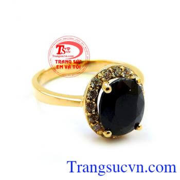 Nhẫn nữ vàng tây gắn đá thiên nhiên chế tác tinh tế mang đến những đường nét sáng,bóng bền đẹp cho chiếc nhẫn nữ đeo hợp thời trang,chất lượng vàng được đảm bảo uy tín