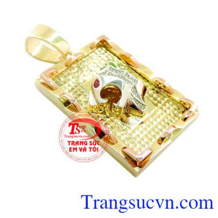 Mặt báo 10k mạnh mẽ 