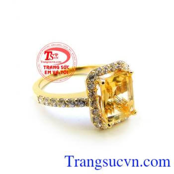 Chiếc Nhẫn vàng citrine thiên nhiên,Nhẫn nữ thạch anh vàng có giấy kiểm định đá quý đảm bảo chất lượng vàng trên toàn thế giới