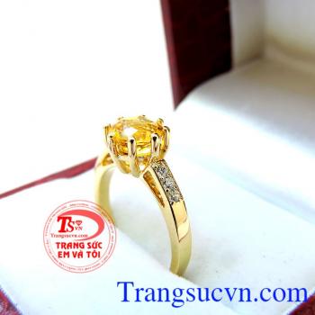 Chiếc Nhẫn vàng Citrine dành cho người mệnh Kim và mệnh Thủy,Chiếc Nhẫn vàng Citrne là món quà sinh nhật rất ý nghĩa cho người đeo,Nhẫn vàng Citrine Giao toàn quốc thanh toán an toàn.