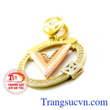 Mặt nữ Louis thanh lịch